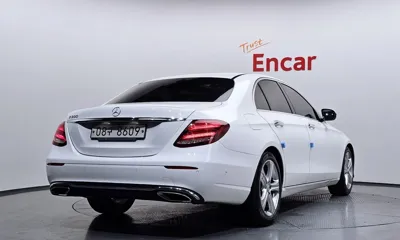 Mercedes-Benz E-Class 2017, 174033 км, за 15500000 KRW