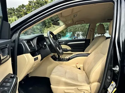 Toyota Highlander 2020, 121000 км, за 94300 CNY - фото 11