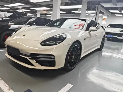 Porsche Panamera · 2015 год