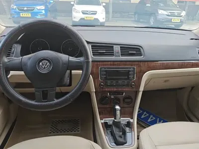 Volkswagen Lavida 2015, 81199 км, за 25800 CNY - фото 12