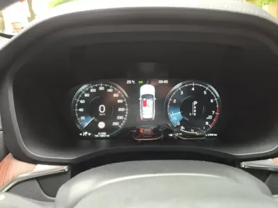 Volvo XC60 2020, 61600 км, за 132200 CNY - фото 4