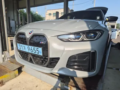 BMW i4 · 2022 год
