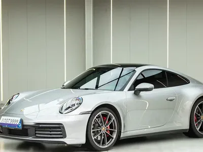 Porsche 911 · 2022 год