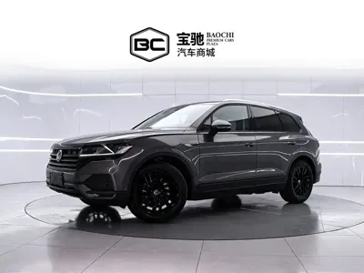 Volkswagen Touareg 2023, 40000 км, за 259800 CNY - фото 1