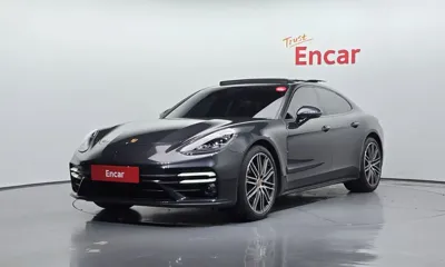 Porsche Panamera · 2021 год