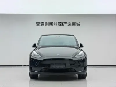 Tesla Model Y 2023, 31800 км, за 177900 CNY