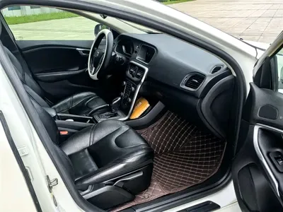 Volvo V40 2016, 140000 км, за 26800 CNY - фото 7