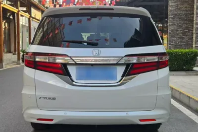 Honda Odyssey 2017, 128500 км, за 96422.4 CNY - фото 6