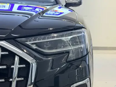 Audi A8 2025, 30000 км, за 838800 CNY