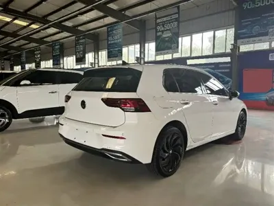 Volkswagen Golf 2021, 55000 км, за 69800 CNY