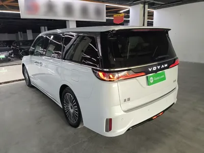 Voyah Dream 2025, 31400 км, за 266969.85 CNY