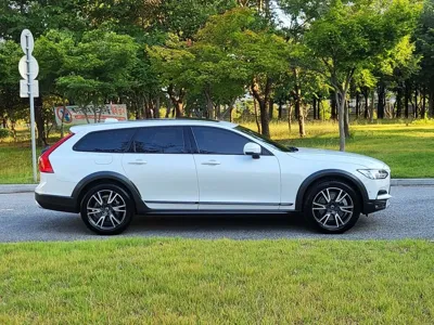 Volvo V90 2020, 65310 км, за 34560000 KRW