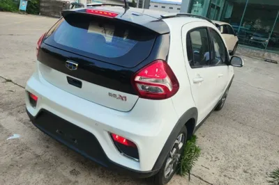 Geely Auto Vision X1 2017, 47100 км, за 33255.67 CNY - фото 6