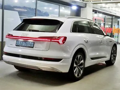 Audi e-tron 2022, 200319 км, за 34990000 KRW - фото 4