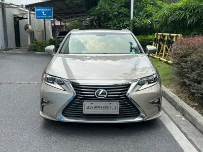Lexus ES 2017, 120000 км, за 95800 CNY - фото 3