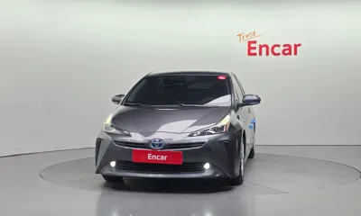 Toyota Prius 2019, 63800 км, за 17900000 KRW