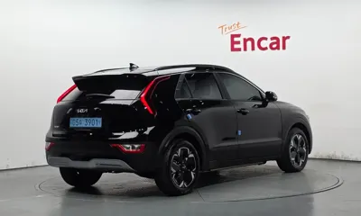 Kia Niro 2024, 14099 км, за 29000000 KRW