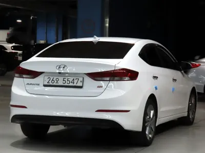 Hyundai Avante 2017, 101815 км, за 99990000 KRW