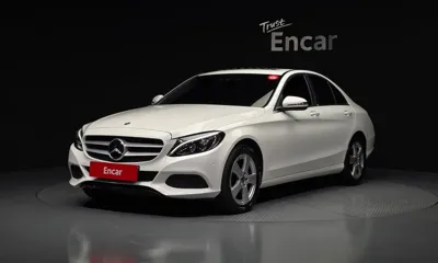 Mercedes-Benz C-Class · 2017 год