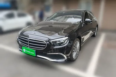 Mercedes-Benz E-Class 2022, 98300 км, за 247106.18 CNY - фото 1