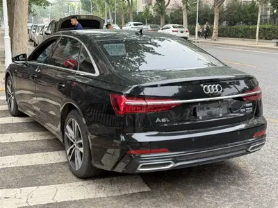 Audi A6L 2020, 180000 км, за 170000 CNY