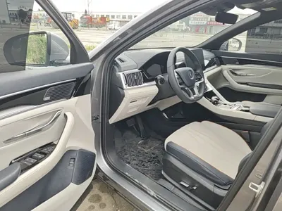 BYD PLUS New Energy 2022, 57400 км, за 64100 CNY - фото 16