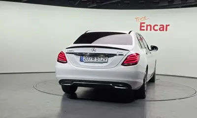 Mercedes-Benz C-Class 2017, 69493 км, за 16500000 KRW - фото 4