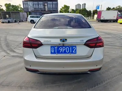 Geely Emgrand 2018, 120000 км, за 21800 CNY