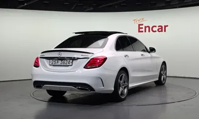 Mercedes-Benz C-Class 2018, 43752 км, за 18990000 KRW