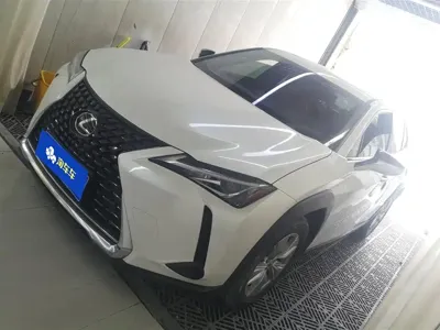Lexus UX · 2022 год