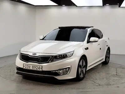 Kia K5 · 2012 год