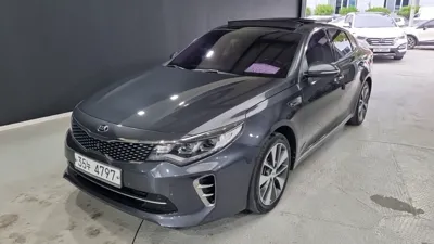 Kia K5 · 2017 год
