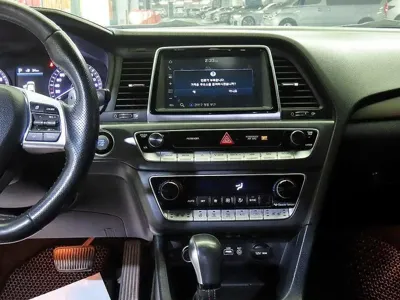 Hyundai Sonata 2018, 209560 км, за 8100000 KRW - фото 11
