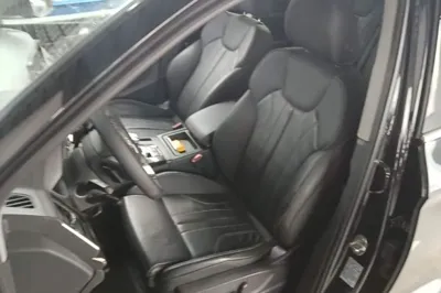 Audi Q5L 2022, 98300 км, за 180235.55 CNY - фото 17
