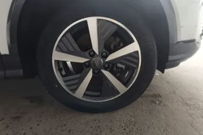 Audi Q2L e-tron 2019, 8800 км, за 79114.77 CNY - фото 8
