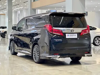 Toyota Alphard 2020, 95000 км, за 528000 CNY