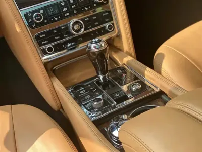 Bentley Mulsanne 2013, 170000 км, за 711100 CNY - фото 8
