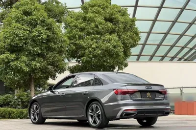 Audi A4L 2020, 93700 км, за 131207.61 CNY