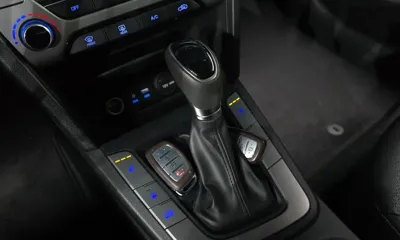 Hyundai Avante 2017, 128355 км, за 9900000 KRW - фото 9