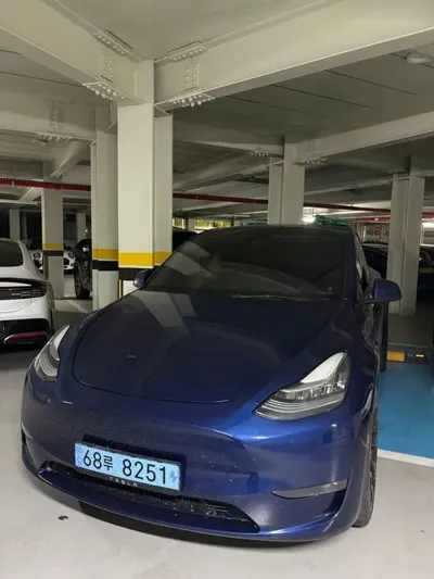 Tesla Model Y · 2021 год