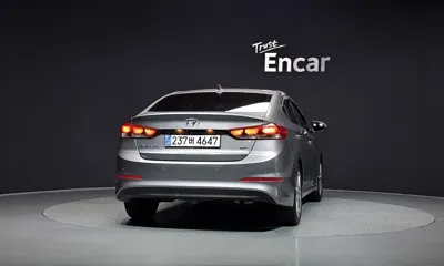 Hyundai Avante 2017, 133684 км, за 9200000 KRW