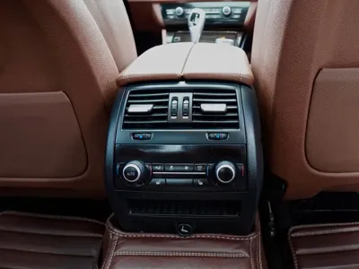 BMW 5 Series 2013, 180000 км, за 59800 CNY - фото 27