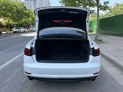 Audi A4L 2017, 72000 км, за 78600 CNY - фото 9