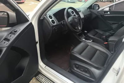 Volkswagen Tiguan 2016, 166900 км, за 55695.76 CNY - фото 18
