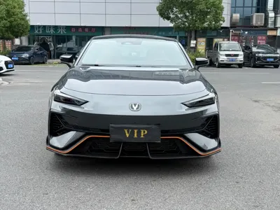 Changan UNI-V 2025, 8000 км, за 81800 CNY