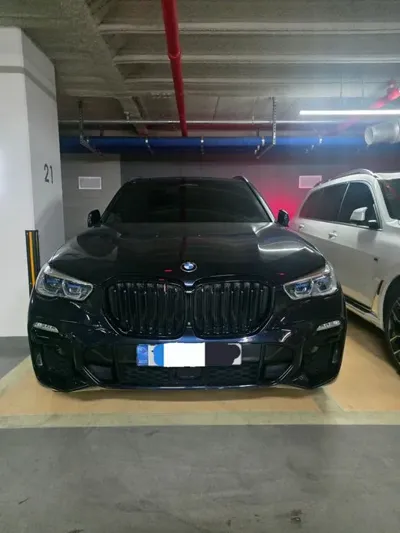 BMW X5 · 2021 год