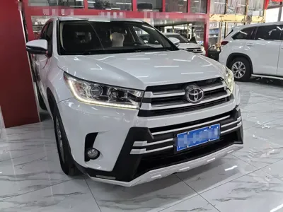Toyota Highlander 2021, 101000 км, за 119800 CNY