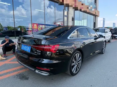 Audi A6L 2020, 102000 км, за 169800 CNY