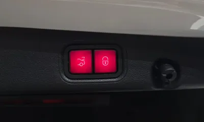 Mercedes-Benz E-Class 2019, 55372 км, за 29500000 KRW - фото 32