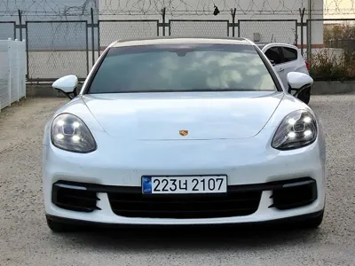 Porsche Panamera · 2018 год